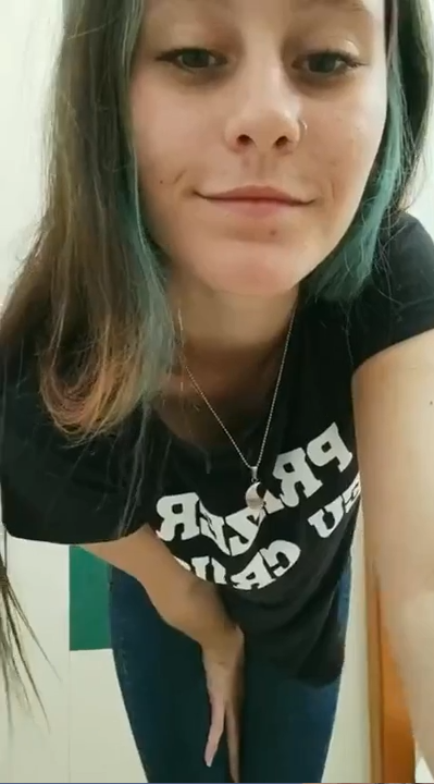 young girl paying tribute to her boyfriend thumbnail